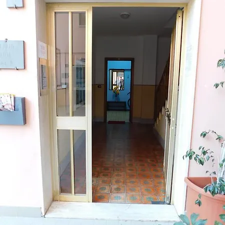 Casa Azzurra 아파트 *